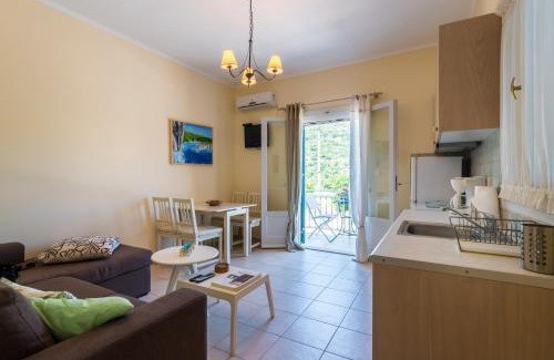 Asprogerakata Apartment | Discover Avelia Blue: Pet-Friendly Retreat with 9.6 Rating