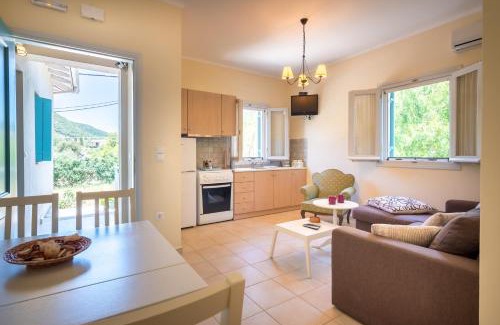 Asprogerakata Apartment | Pet-Friendly Avelia Pink: Family-Approved Getaway