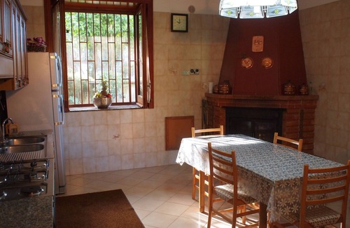 Quadrelle Apartment | Serene Avellino Apartment with Pet-Friendly Amenities