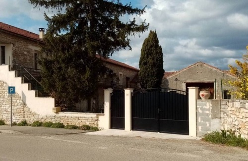 Orgnac-l'Aven House | Delightful Gites in Historic Farmhouses - Pet & Child Friendly