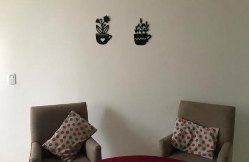 San Nicolas de los Arroyos Apartment | Convenient Avenida 2 Apartment with Breakfast & Pet-Friendly
