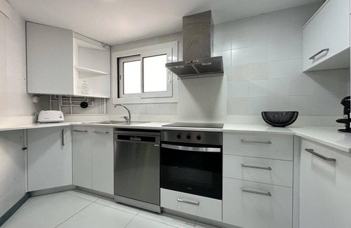 Roses Town Center Apartment | Relaxing Avenida 5C - Two Bedroom Apartment for Families