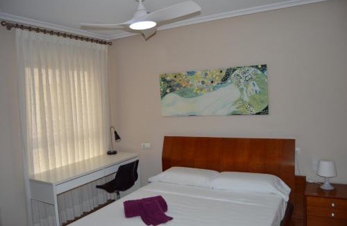 Elche Apartment | Prime Location: Avenida de Alicante in Elche, Rated 9.7/10