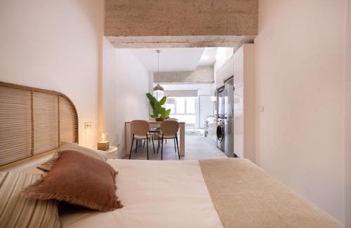 Almenara Apartment | Top-Rated Avenida de Asturias Apartment for Family Getaways