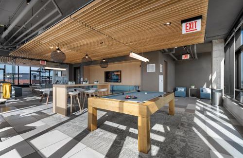 River West Apartment | Elegant Presidential Penthouses with Scenic Views - Cloud9