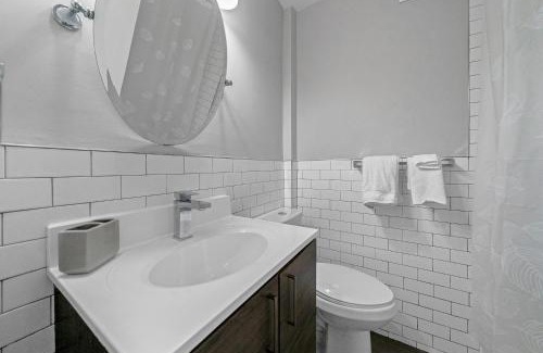 East Falls Apartment | Cozy Avenue A821: Pet-Friendly Poolside Stay in Philadelphia