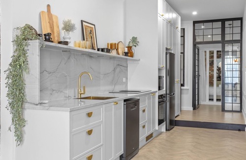 Launceston CBD Apartment | Avenue Apartment 1 - luxe Suite -nInner City - Free Parking