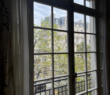 Quartier de la Plaine-de-Monceaux Apartment | Avenue Niel - Appart spacieux