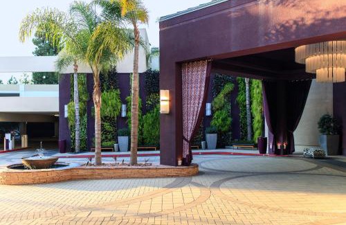 Costa Mesa Hotel | Discover Avenue of the Arts Costa Mesa - Pet Friendly & Ocean View