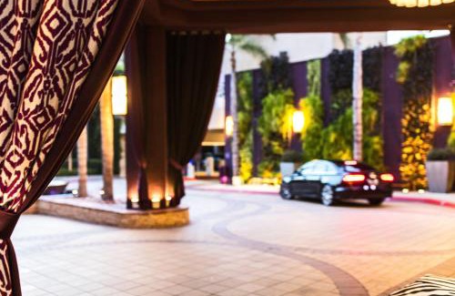 Costa Mesa Hotel | Discover Avenue of the Arts Costa Mesa - Pet Friendly & Ocean View
