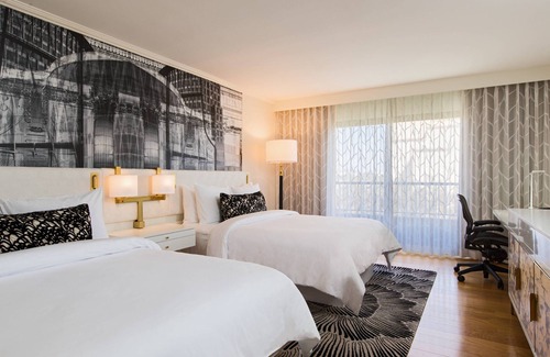Costa Mesa Hotel | Discover Avenue of the Arts Costa Mesa - Guest Rated 9.2/10