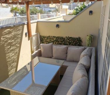 Arenas del Mar Apartment | Ocean View Retreat at Avenue Study - Highly Rated 9/10