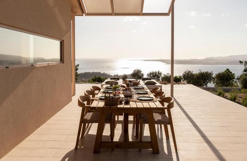 Lassi Villa | Exquisite AVERTOSIA Villas: Top-Rated with Pool & Child Care