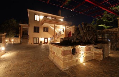 Kambos Apartment | Avgerinos Hotel: Family-Friendly Retreat with Top Ratings