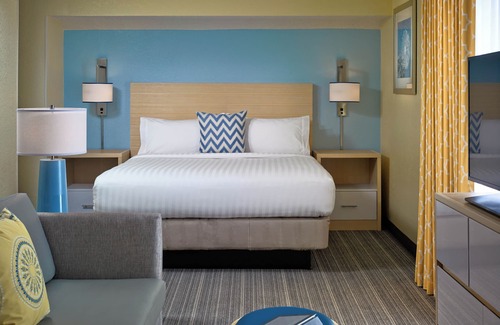 Somers Point Hotel | Relaxing AVIA Residences with Pool, Spa & Family Amenities