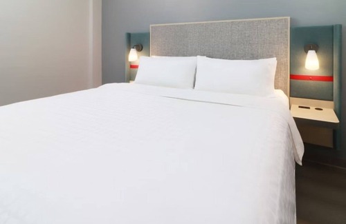 Centro Sur Hotel | avid hotel Queretaro Centro Sur by IHG