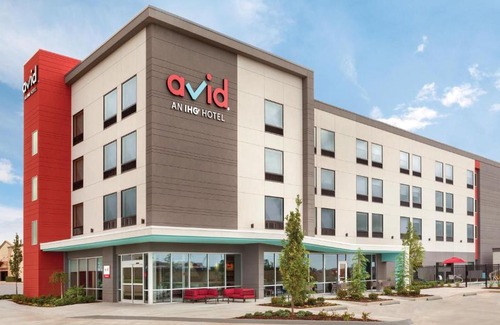 Davis Spring Commercial Hotel | Discover avid hotels Austin NW - Lakeline, Rated 9.4/10
