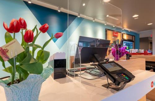 Kalamazoo Hotel | Enjoy Breakfast at avid hotels - Kalamazoo East, IHG