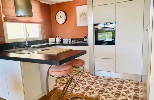 Villeneuve-les-Avignon House | Stunning Duplex with Kitchen by the Palace of the Popes