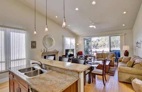 Avila Beach Condo | Beachfront Getaway: AVILA BEACH ESCAPE with Ocean View