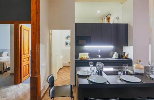 Gothic Quarter Apartment | Discover Avinyó: Family-Friendly Loft in Gothic Quarter