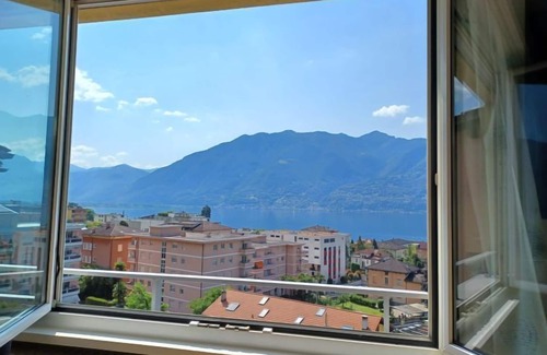 Muralto Apartment | Inviting Aviva Lakeview: Pet-Friendly Stay with Spa & Views