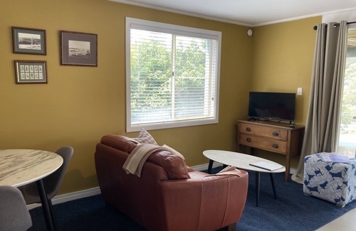 Avoca Beach Apartment | Oceanfront Avoca Beach Guesthouse - Rated 9.8/10 by Guests