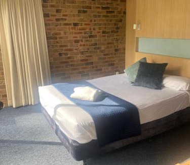 Avoca Beach Hotel | Enjoy Ocean Views at Avoca Beach Hotel - 4 Star Stay