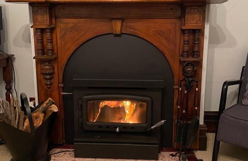 Central Mudgee House | Historic Avoca House: Family-Friendly with Pool & Kitchen