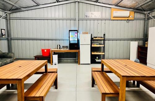 Avoca Hotel | Comfortable Avoca Motel: Family-Friendly with Kitchen Access