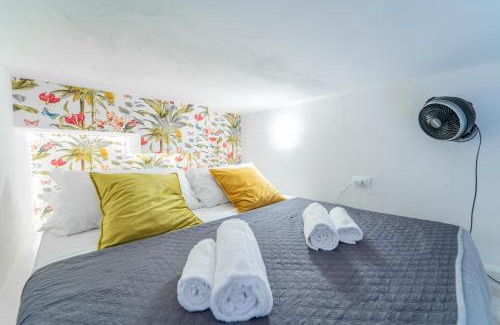San Pellegrino Terme Apartment | Pet-Friendly AvocadHouse: Scenic Views Await You