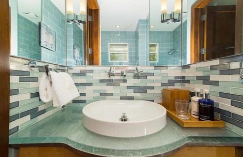West Bay House | Relax at Avocado Cottage with Hot Tub & Kitchen Amenities