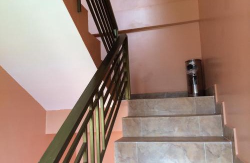 Sen Monorom House | Cozy Avocado Guesthouse: Family-Friendly with Breakfast
