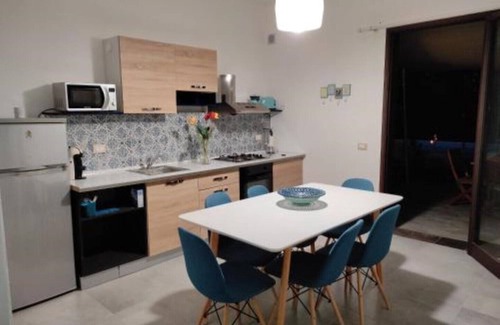 Santa Flavia Apartment | Discover Avocado House: Family-Friendly Retreat Awaits
