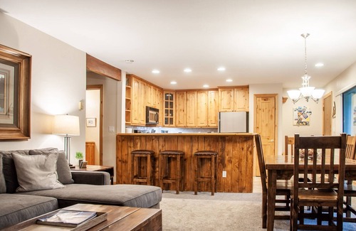 Avon Condo | Avon Condo: Ideal Location with Pool, Spa & Family Comfort