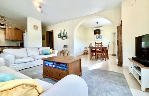 Les Tres Cales Villa | Family-Friendly Avondale Steps from the Beach with Pool