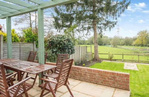 New Forest District House | Pet-Friendly Retreat at Avondale New Forest, Rated 9.4/10