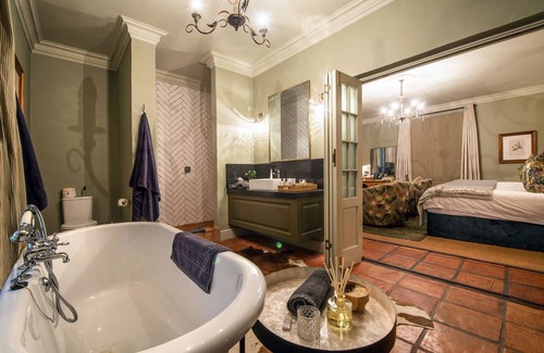Franschhoek House | Top-Rated Avondrood Guest House with Pool & Spa Amenities