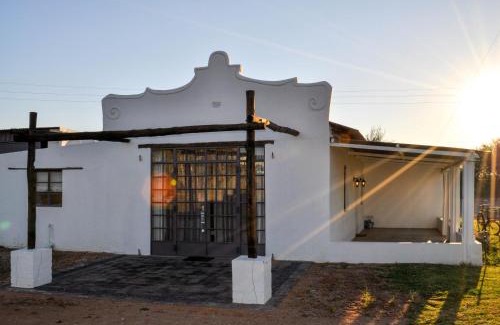 Augrabies House | Welcoming Avonsrus Guesthouse: Family-Friendly Retreat