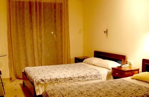 Ormos Panagias Hotel | Avra Hotel