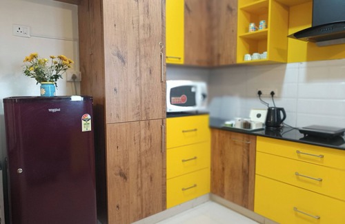 Kalyan Nagar Apartment | Cozy 2BHK Flat Near Shopping & Dining in Kalyan Nagar