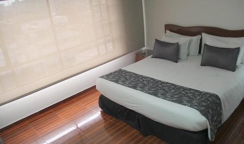 Quinta Paredes Hotel | Discover Hotel Salitre Real: 4-Star Family-Friendly Escape