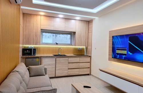 Lome Apartment | AWAKE HOME TWO