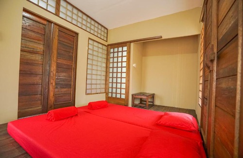 Baturetno House | Family-Friendly Awang No Ie: Your Ideal Budget Getaway