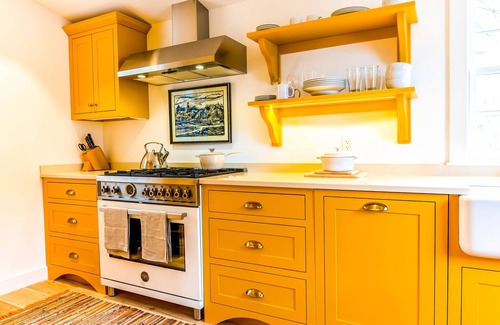 Portsmouth House | Premier House in Portsmouth's South End with Ocean Views