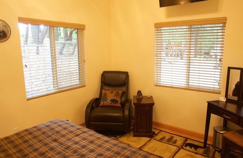 Cedar Ridge Bed & Breakfast | Tranquil Retreat in the Sierra Nevada Foothills - Rated 10/10
