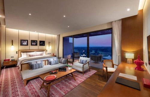 Yangon Hotel | Discover Awei Metta Yangon: Top-Rated 4-Star Retreat