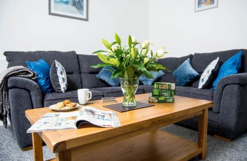 Saint Clears House | Family-Friendly Awel Taf Cottage with Parking & Breakfast