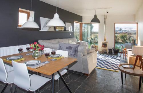 Mynytho House | Child-Friendly Awelon: 4-Star Stay with Top Guest Ratings