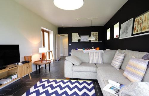 Mynytho House | Child-Friendly Awelon: 4-Star Stay with Top Guest Ratings